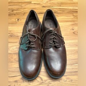 Dunham men’s dark brown leather shoes size 13